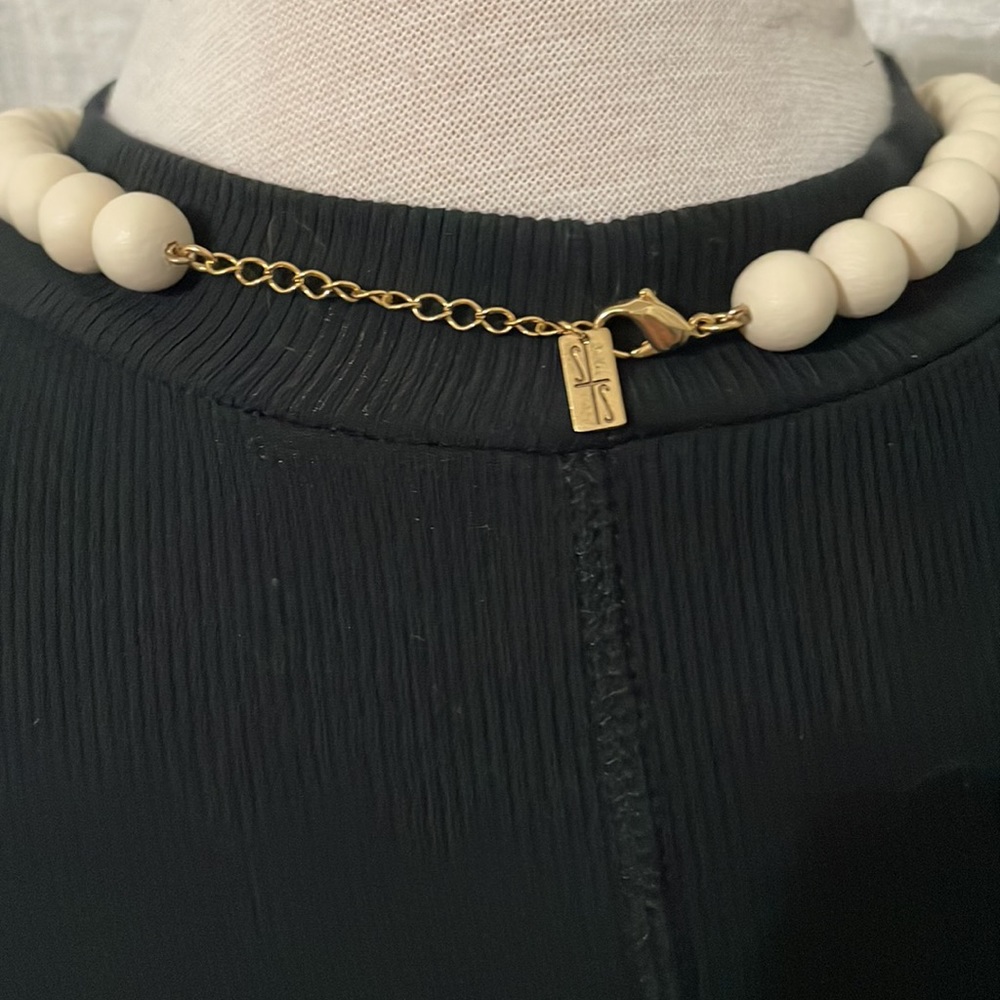 NECKLACE - Picture 3 of 3